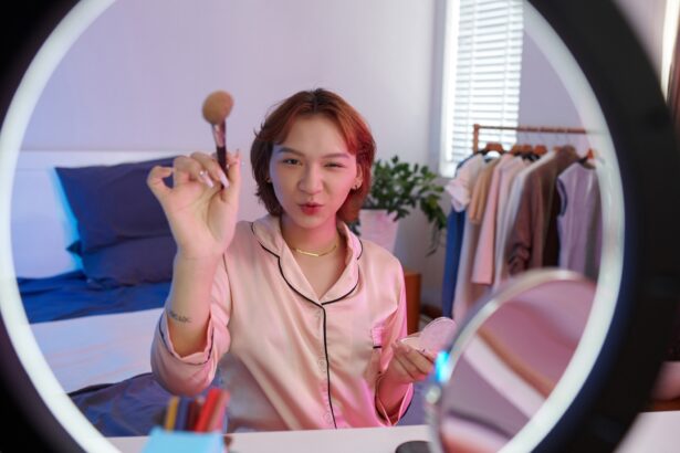 Blogger Applying Translucent Powder