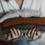 Wear woolen clothes without looking like a caveman, useful tips for a current look